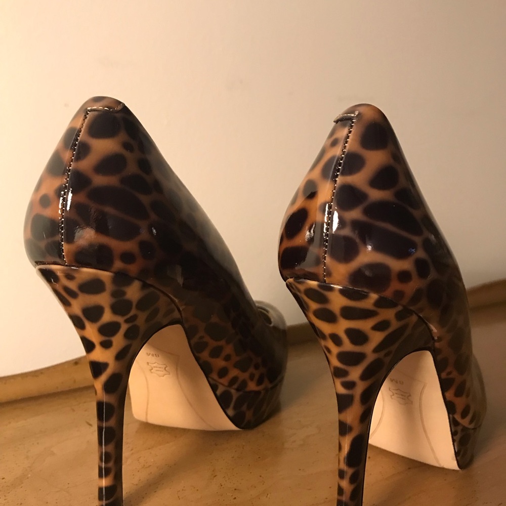 Heels - Picture 2 of 7